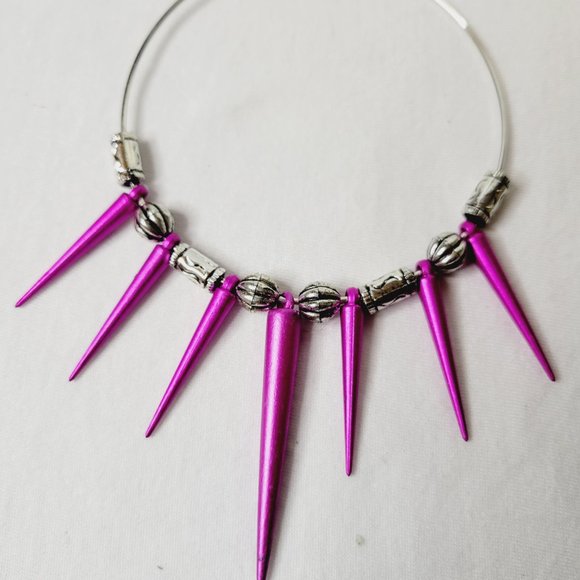 Women's Large Hoop Fashion Earrings - Picture 6 of 6